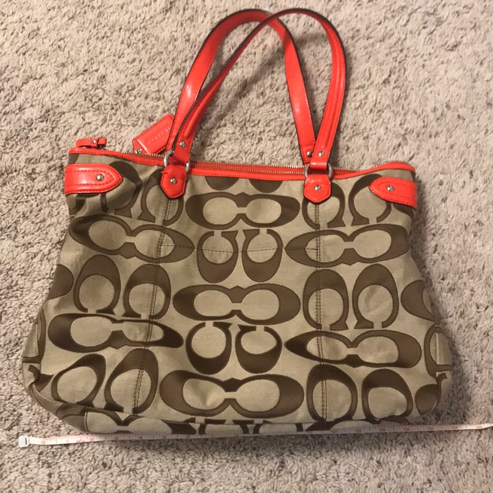Large Coach Bag - Picture 3 of 8